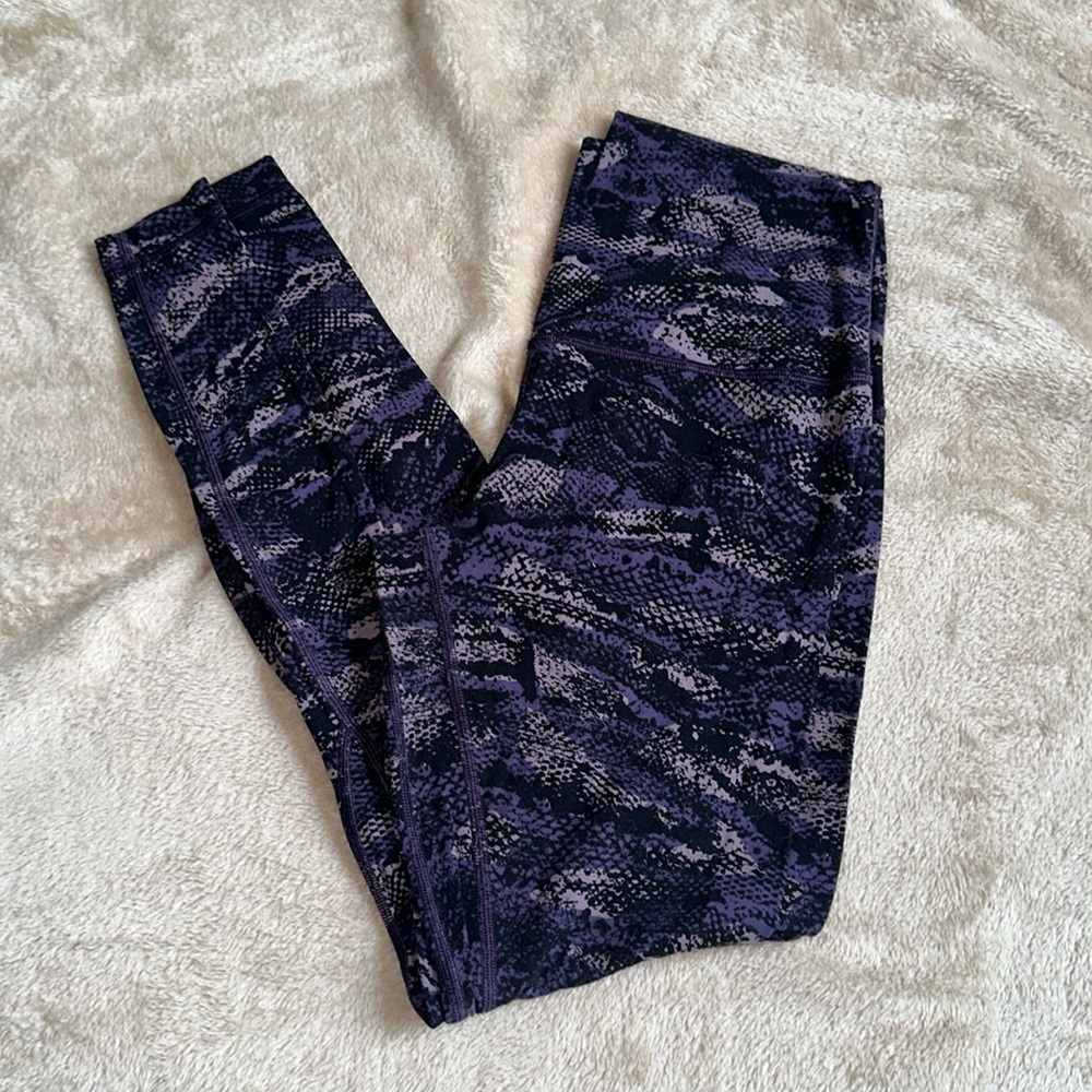 Lululemon Women's Snake Print Leggings